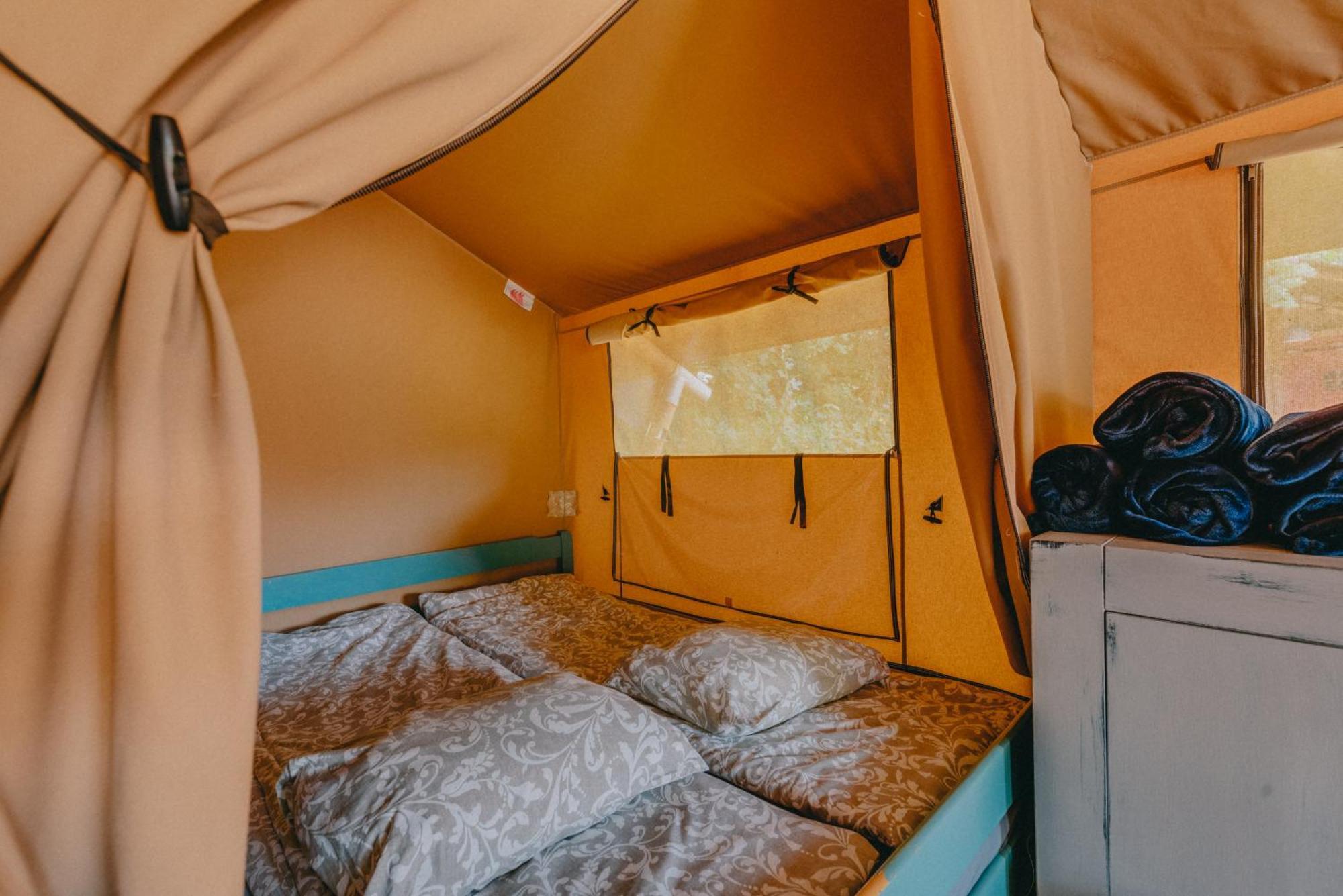 Rendes Glamping Otel Balatonrendes Dış mekan fotoğraf